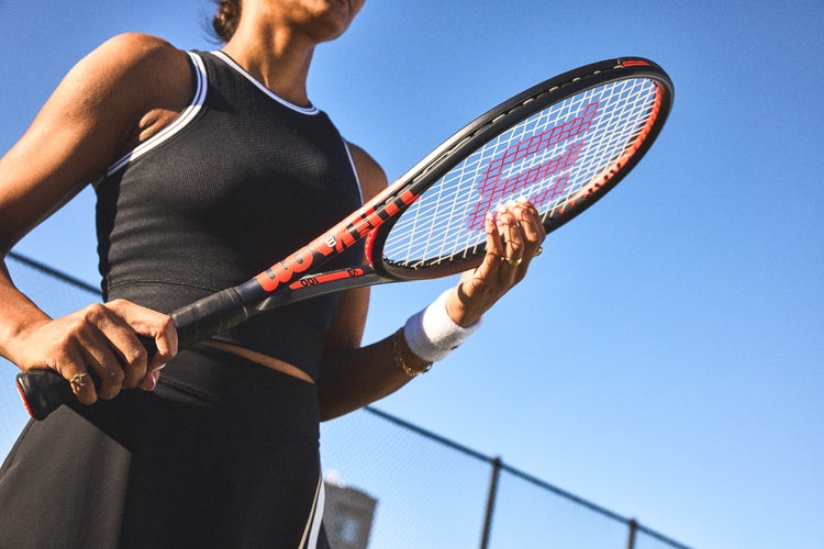 Tennis racket stringing